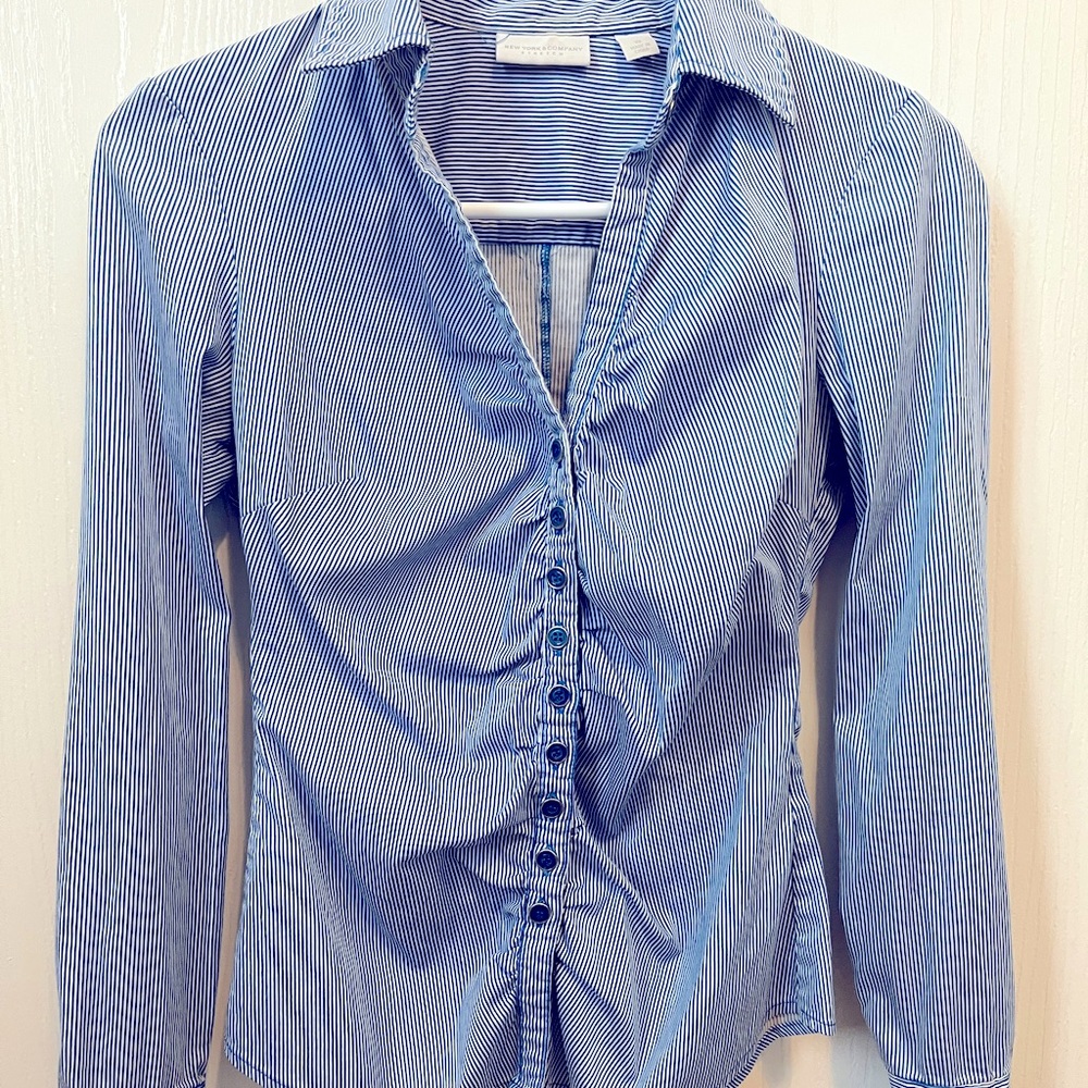 New York & Company Blue Pinstripe Button Down Long Sleeve Shirt